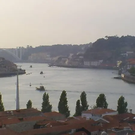 Near To Port Wine Cellars Апартаменты *