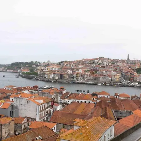 Апартаменты Near To Port Wine Cellars *