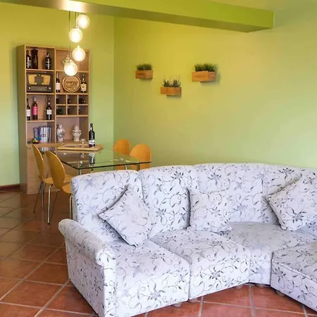 Апартаменты Near To Port Wine Cellars Вила-Нова-ди-Гая